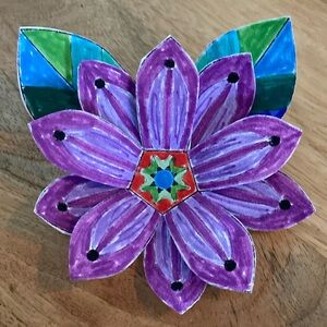 Paper flower Brooch NEW handmade by me purple flower daisy corsage